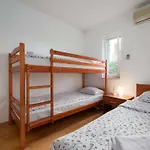 Сasa de vacaciones With 4 Bedrooms *