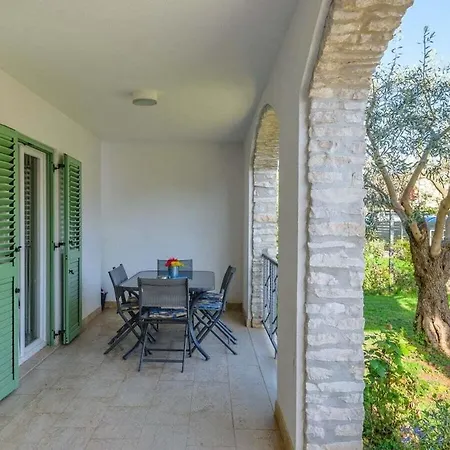 Feriehus With 4 Bedrooms *