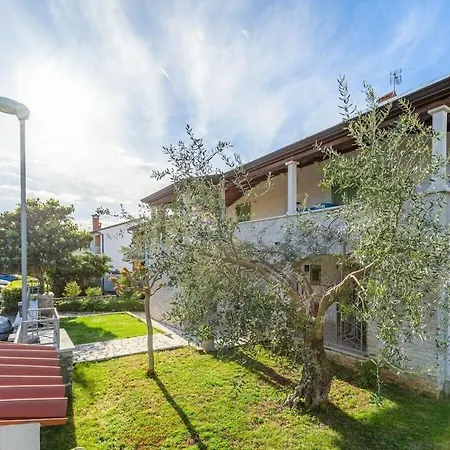 With 4 Bedrooms Casa vacanze *