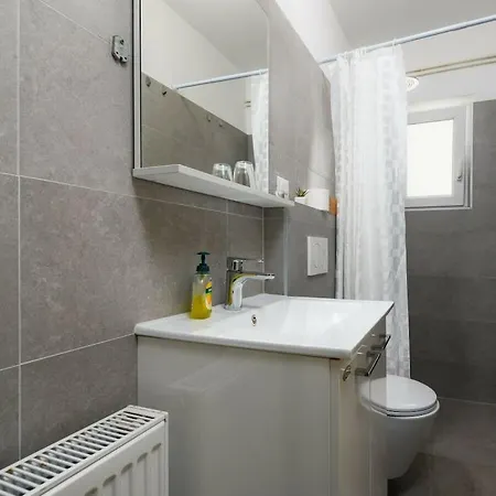 With 4 Bedrooms *
