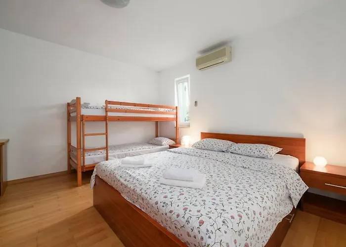 펜션 With 4 Bedrooms