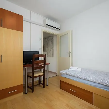 Dom wakacyjny With 4 Bedrooms