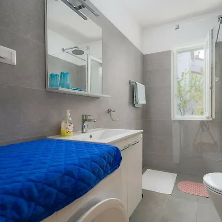 Dom wakacyjny With 4 Bedrooms Poreč