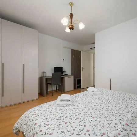 Dom wakacyjny With 4 Bedrooms Poreč