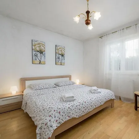 With 4 Bedrooms *